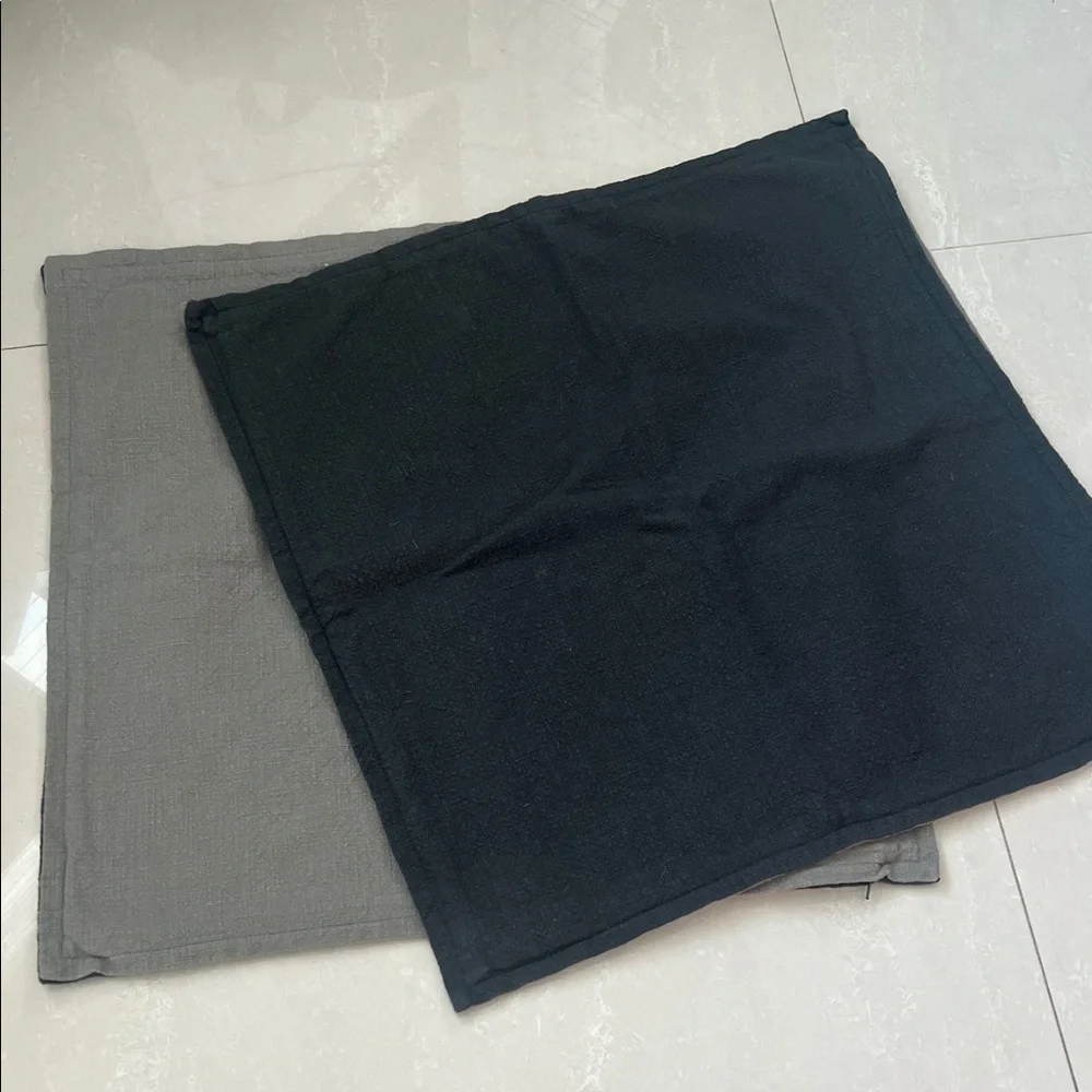 Pottery Barn Dual-Tone Gray and Black Pillow Cover - Picture 1 of 5
